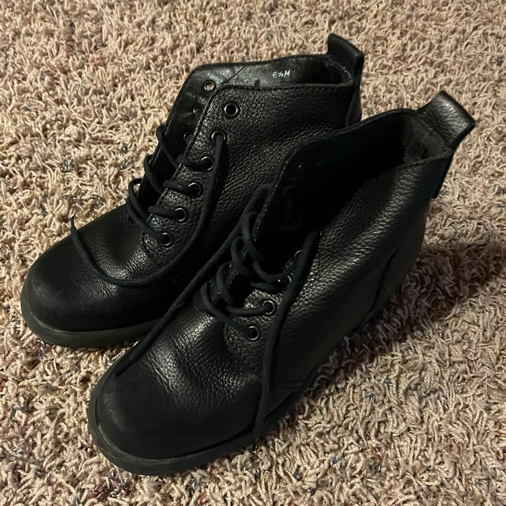 Nine West black shoes size 6 1/2